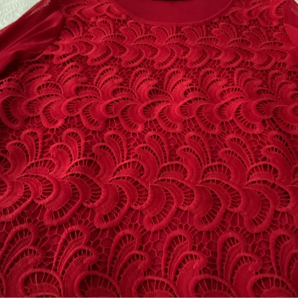 LAVENA FASHION, RED LACE BLOUSE WITH SCALLOP FRIDGE HEM, SIZE: L - Picture 10 of 12